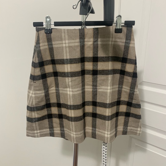 Aritzia Wilfred Classic Mini Skirt - Picture 2 of 4